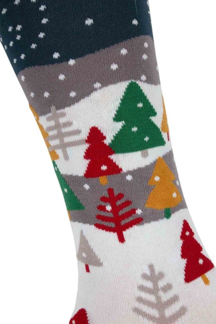 Chaussettes montante équitation avec sapins et neige détail 1