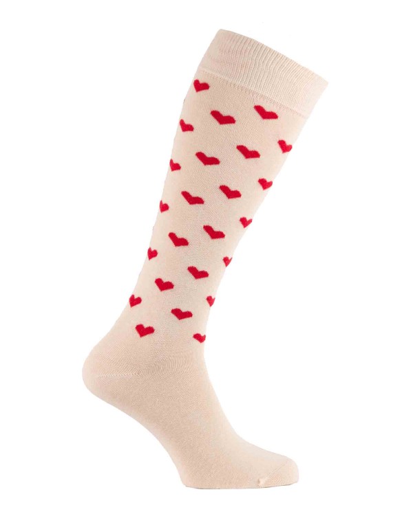 Chaussettes hautes écrues à petit coeur rouge Chaussettes hautes écrues à petit coeur rouge