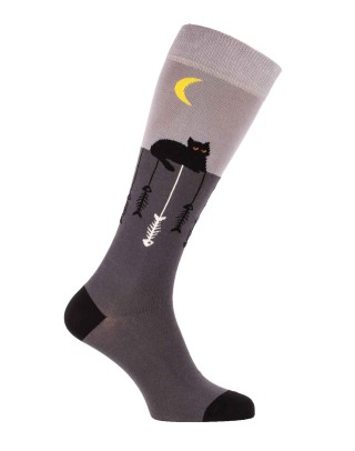chaussettes montantes grises avec chats et arrêtes de poissons - gauche